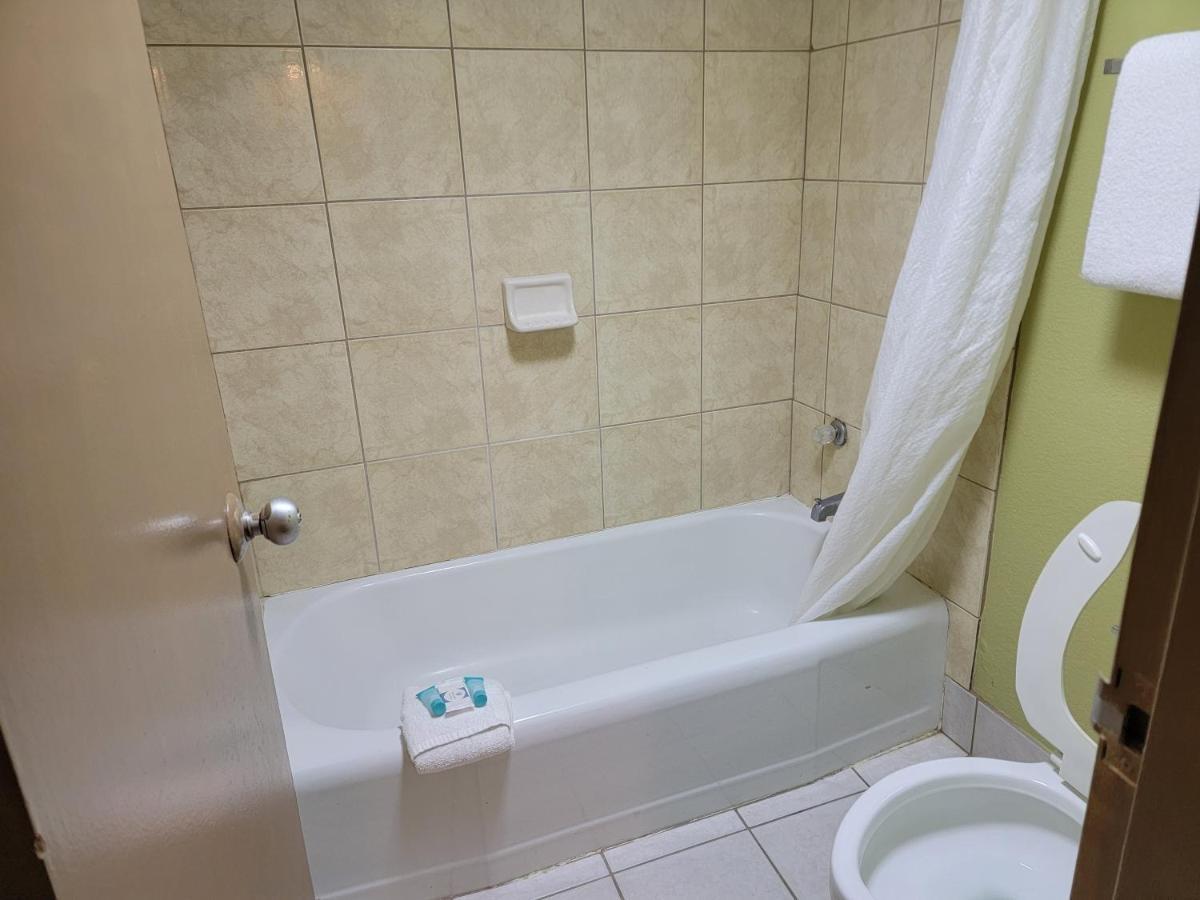 Studio 9 Inn & Suites Decatur Exteriör bild